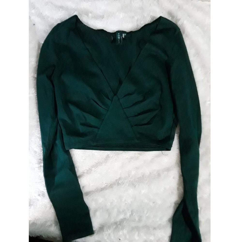 Green crop top